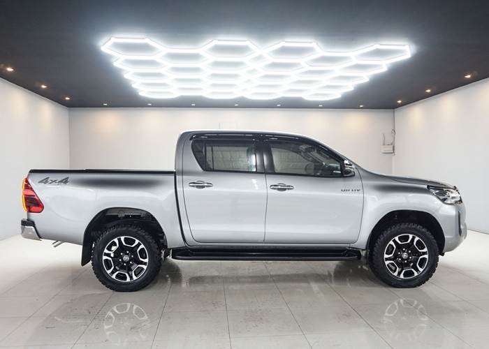 Used 5
                    TOYOTA
                     for Sale Image