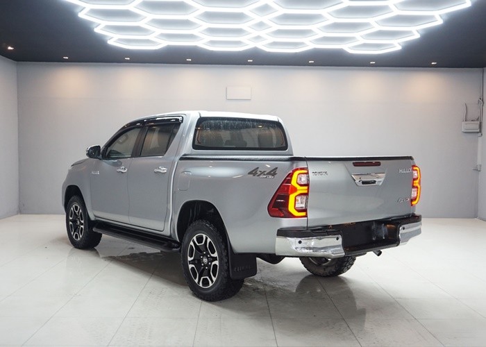 Used 5
                    TOYOTA
                     for Sale Image