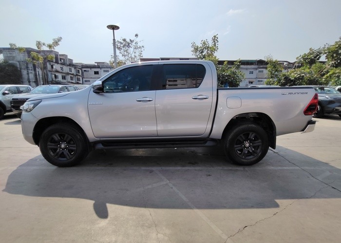 Used 12
                    TOYOTA
                     for Sale Image