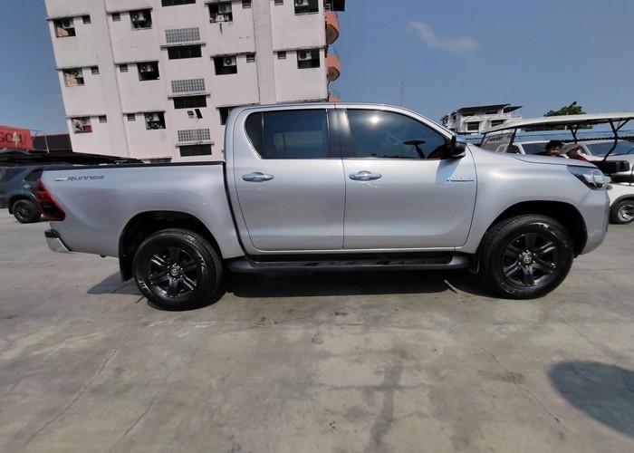 Used 12
                    TOYOTA
                     for Sale Image