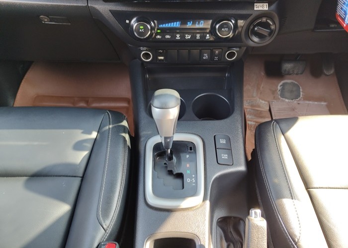 Used 12
                    TOYOTA
                     for Sale Image