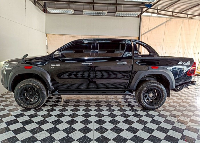 Used 12
                    TOYOTA
                     for Sale Image