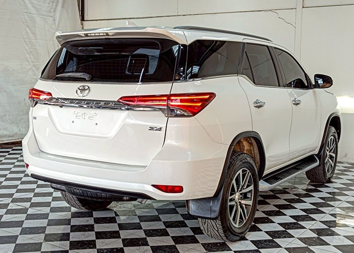 Used 8
                    TOYOTA
                     for Sale Image