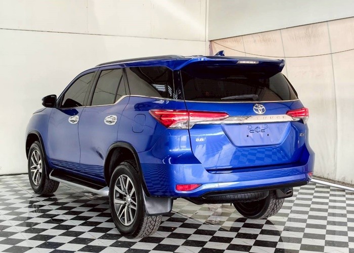 Used 9
                    TOYOTA
                     for Sale Image