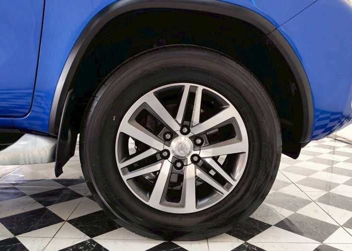 Used 9
                    TOYOTA
                     for Sale Image