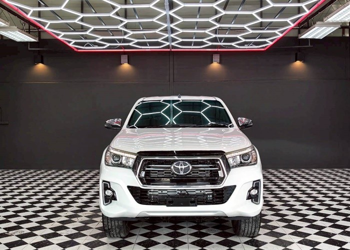 Used 8
                    TOYOTA
                     for Sale Image