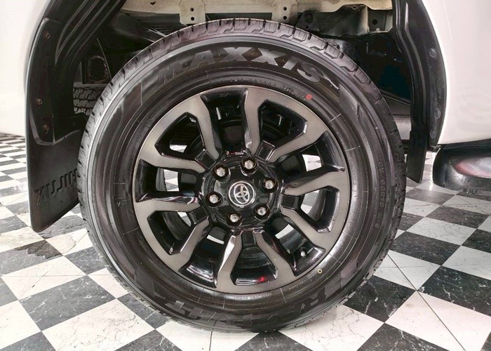 Used 8
                    TOYOTA
                     for Sale Image