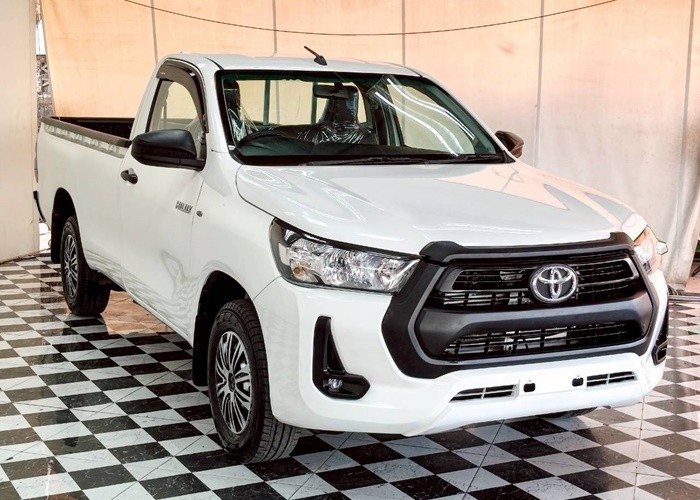 Used 12
                    TOYOTA
                     for Sale Image