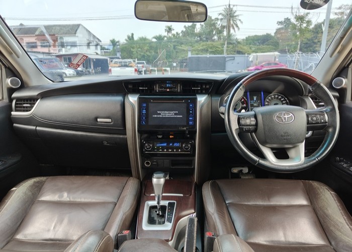 Used 5
                    TOYOTA
                     for Sale Image