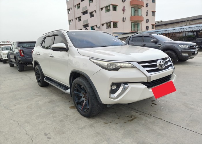 Used 5
                    TOYOTA
                     for Sale Image