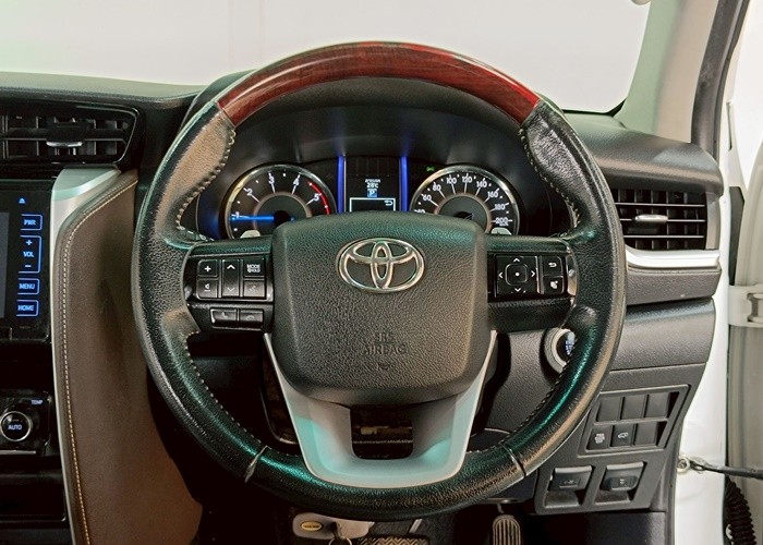 Used 5
                    TOYOTA
                     for Sale Image