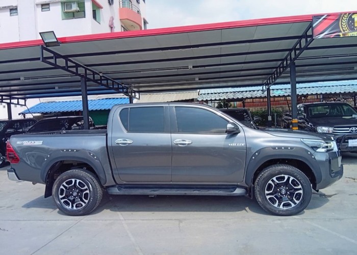 Used 5
                    TOYOTA
                     for Sale Image