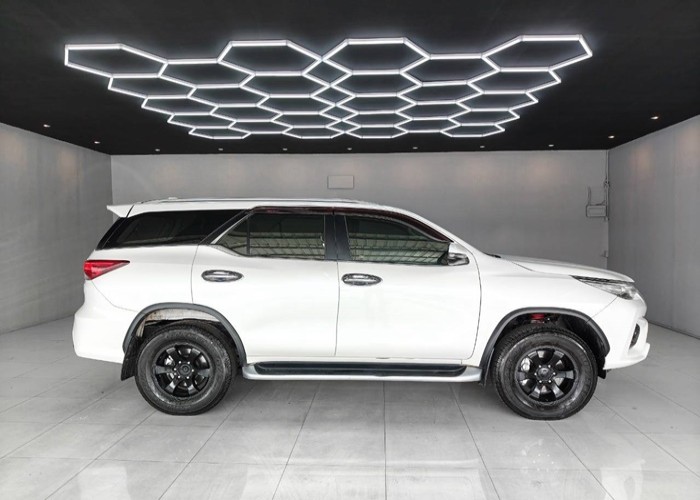 Used 6
                    TOYOTA
                     for Sale Image