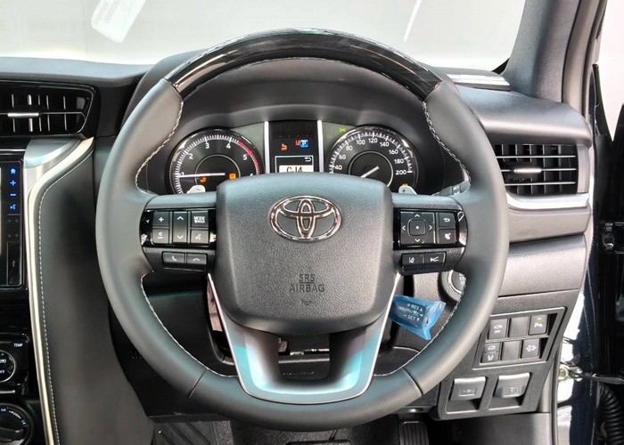 Used 5
                    TOYOTA
                     for Sale Image