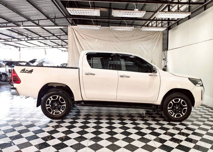 Used 10
                    TOYOTA
                     for Sale Image