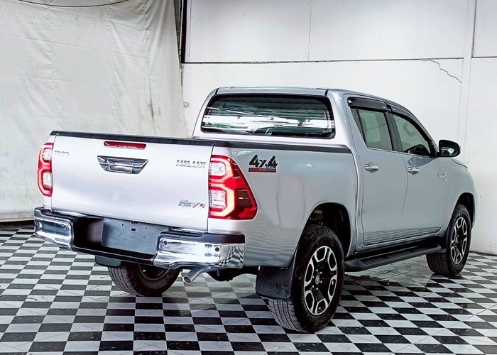 Used 11
                    TOYOTA
                     for Sale Image