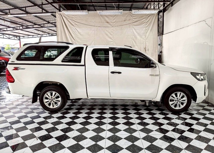 Used 11
                    TOYOTA
                     for Sale Image