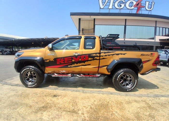 Used 12
                    TOYOTA
                     for Sale Image