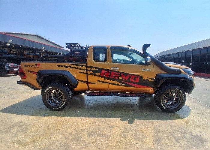 Used 12
                    TOYOTA
                     for Sale Image