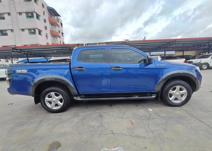 Used 1
                    ISUZU
                     for Sale Image