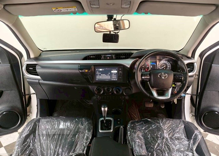 Used 12
                    TOYOTA
                     for Sale Image