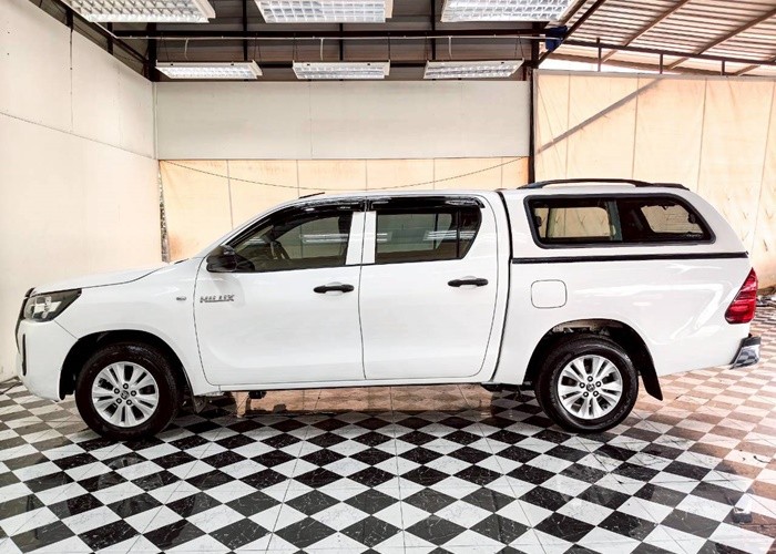 Used 12
                    TOYOTA
                     for Sale Image