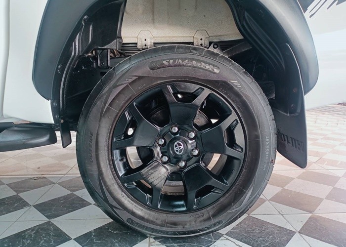 Used 12
                    TOYOTA
                     for Sale Image