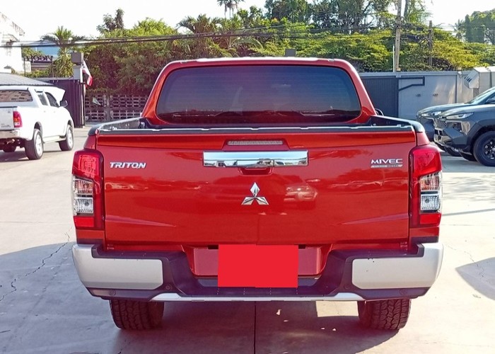 Used 6
                    MITSUBISHI
                     for Sale Image