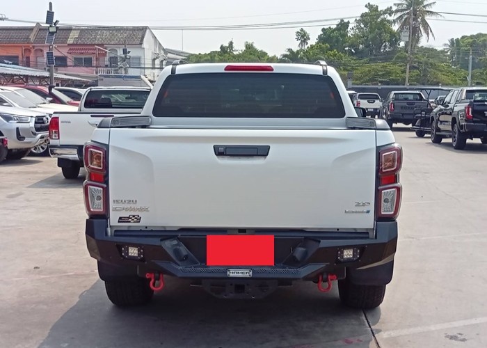 Used 9
                    ISUZU
                     for Sale Image