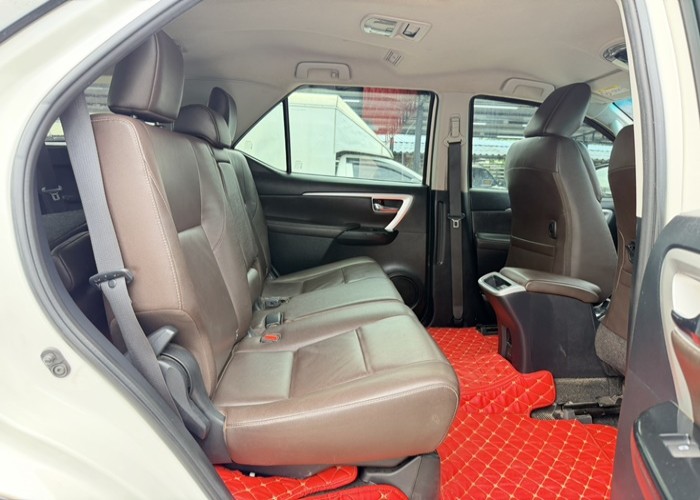 Used 6
                    TOYOTA
                     for Sale Image