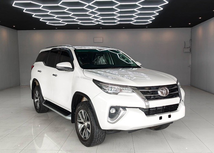 Used 6
                    TOYOTA
                     for Sale Image