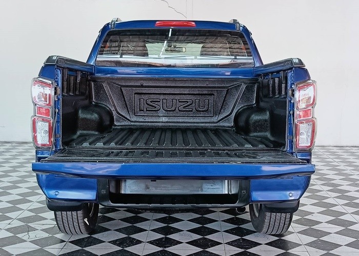 Used 1
                    ISUZU
                     for Sale Image