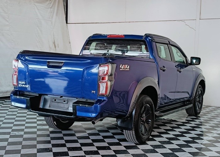 Used 1
                    ISUZU
                     for Sale Image