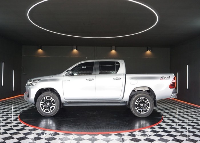 Used 7
                    TOYOTA
                     for Sale Image