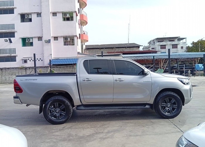 Used 12
                    TOYOTA
                     for Sale Image