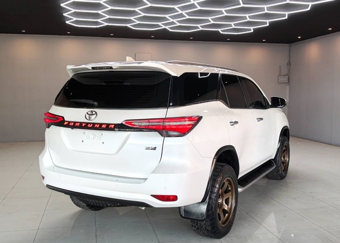 Used 6
                    TOYOTA
                     for Sale Image