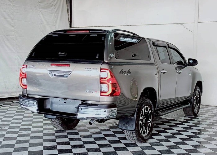 Used 7
                    TOYOTA
                     for Sale Image