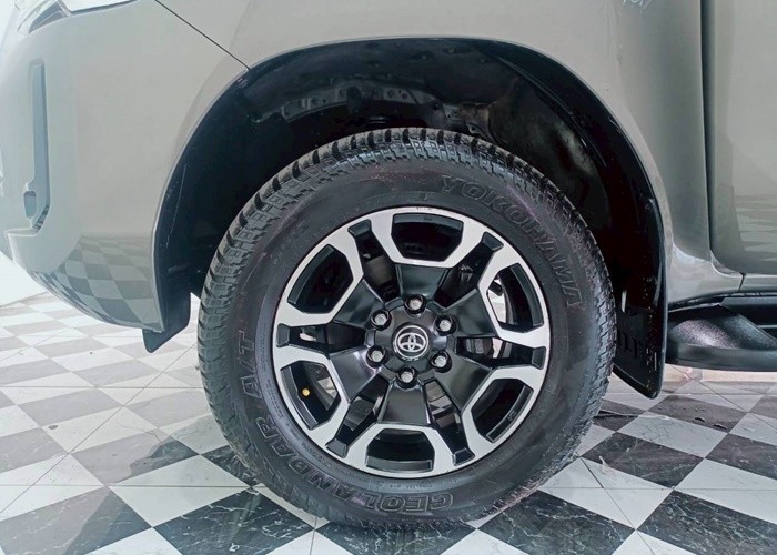 Used 7
                    TOYOTA
                     for Sale Image