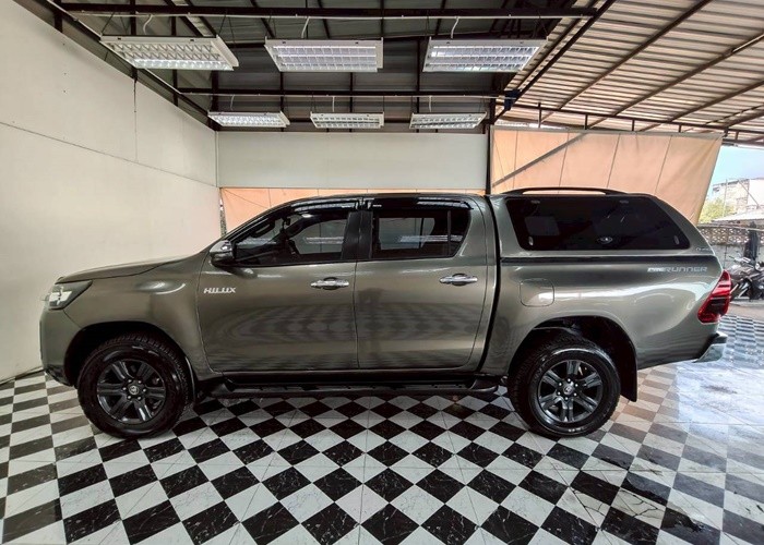 Used 7
                    TOYOTA
                     for Sale Image