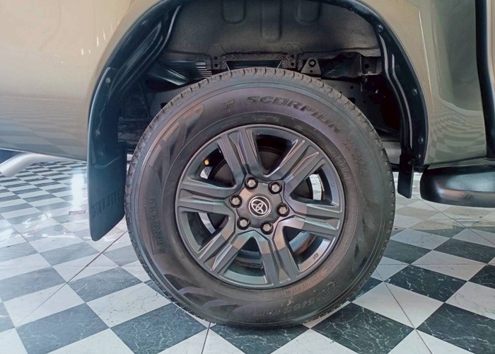 Used 7
                    TOYOTA
                     for Sale Image