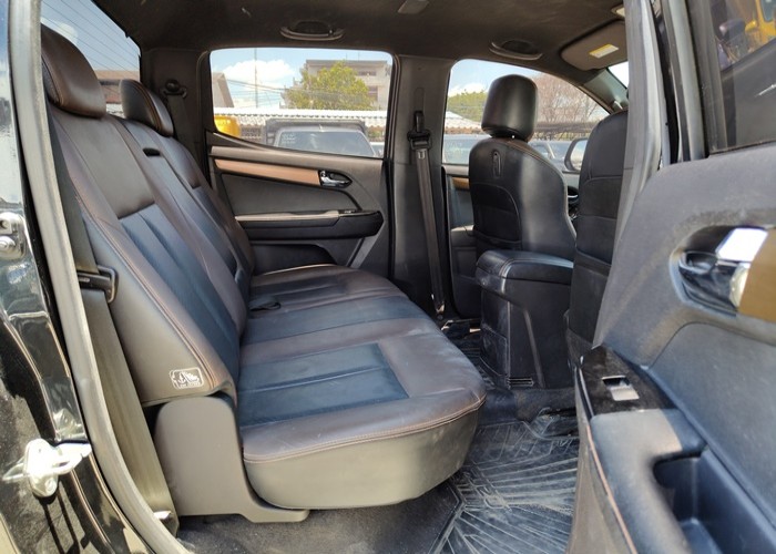 Used 1
                    ISUZU
                     for Sale Image