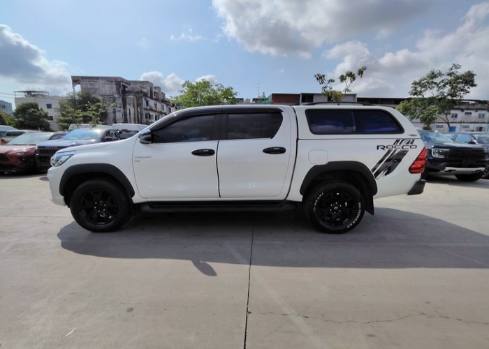 Used 8
                    TOYOTA
                     for Sale Image