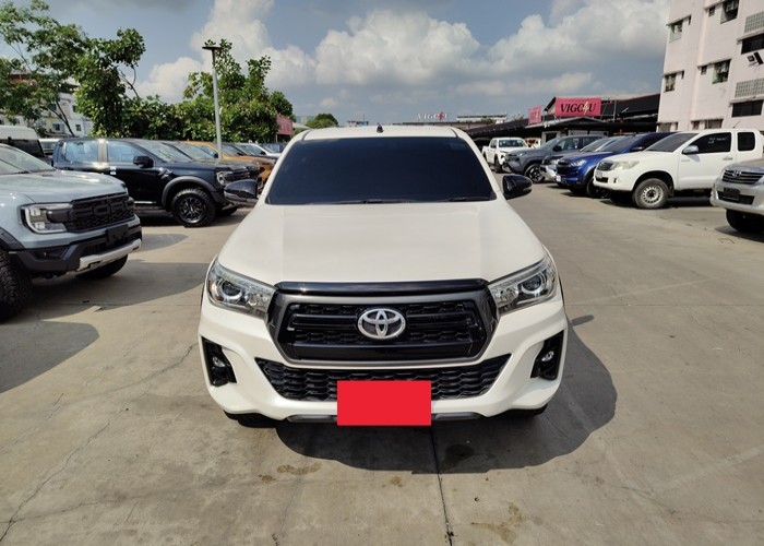 Used 8
                    TOYOTA
                     for Sale Image