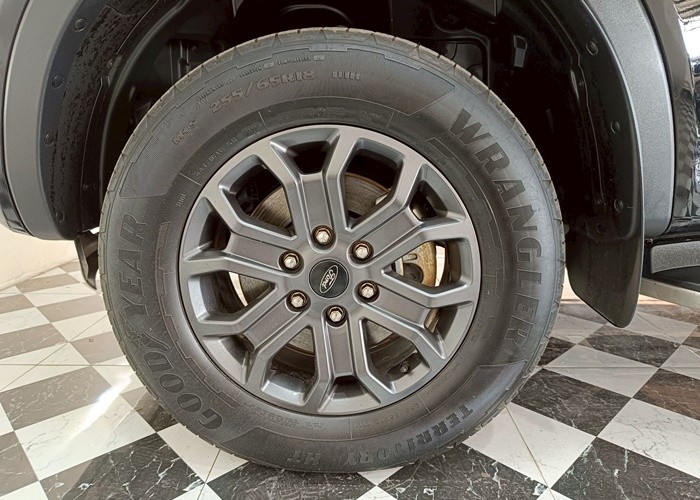 Used 9
                    FORD
                     for Sale Image