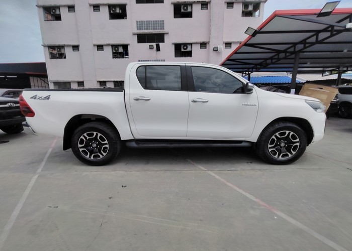 Used 9
                    TOYOTA
                     for Sale Image
