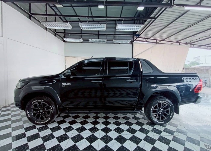 Used 10
                    TOYOTA
                     for Sale Image