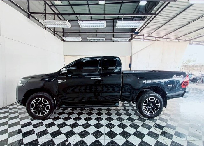 Used 8
                    TOYOTA
                     for Sale Image