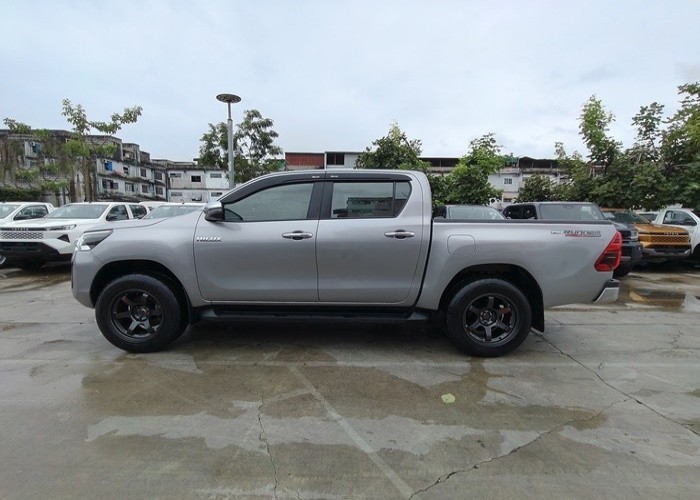 Used 6
                    TOYOTA
                     for Sale Image