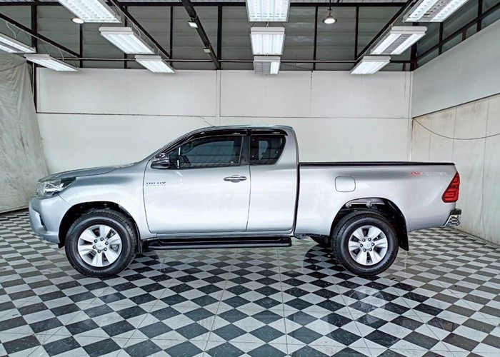 Used 8
                    TOYOTA
                     for Sale Image