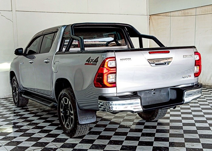 Used 8
                    TOYOTA
                     for Sale Image